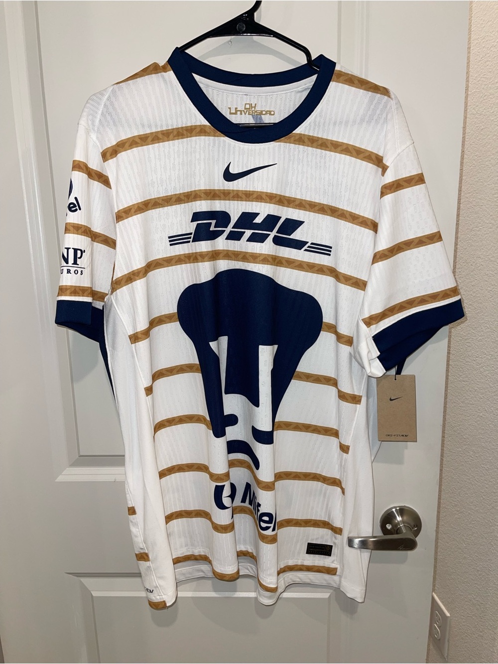 NWT NIKE Pumas UNAM 2024/25 Home Stadium Soccer Jersey White Men’s XL